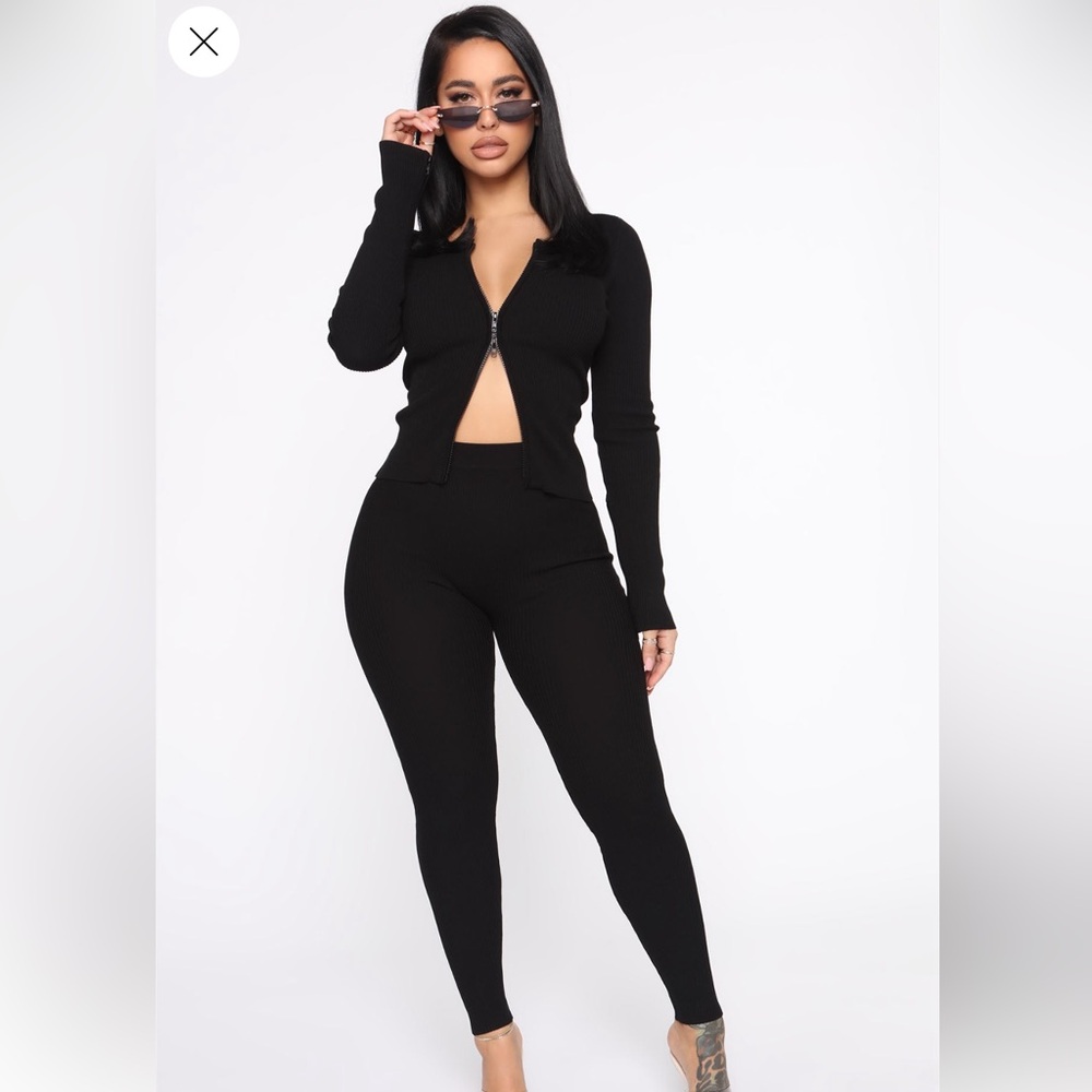 FN Wrong way sweater pant set